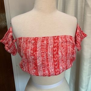 Red/White Print. Shoulder Sleeves